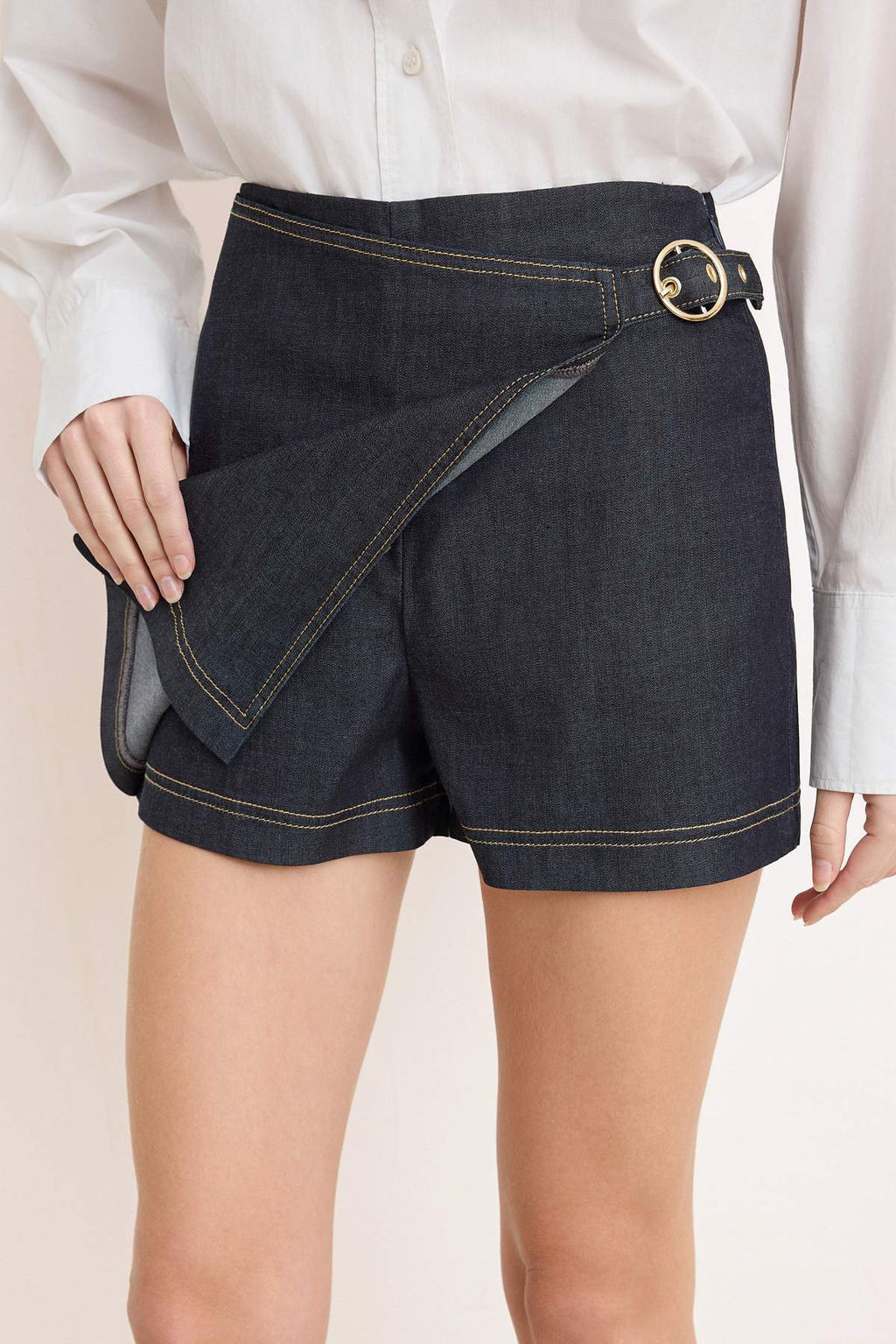 Koyu Mavi Aksesuar Detayl? Ekstra Esnek Denim Sort Etek TWOSS26SR00003 - Trendyolmilla фото 3