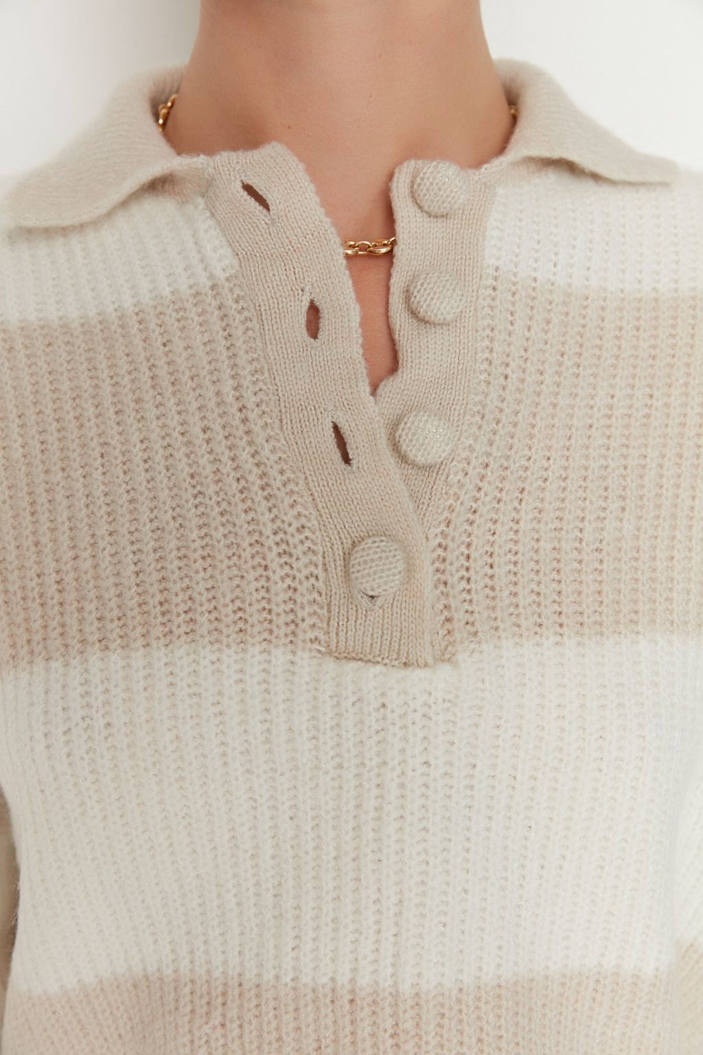 TRENDYOLMILLA Tas Crop Yumusak Dokulu Renk Bloklu Triko Kazak TWOAW22KZ0226