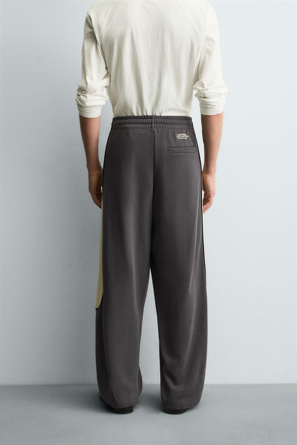 RELAXED FIT COLOUR BLOCK TROUSERS