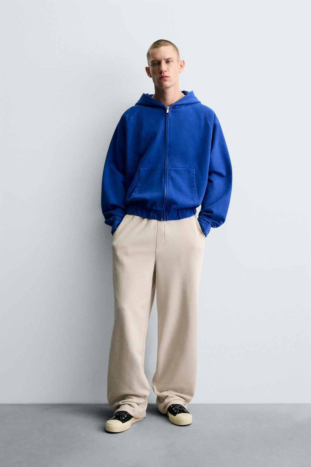 WIDE-LEG JOGGER TROUSERS