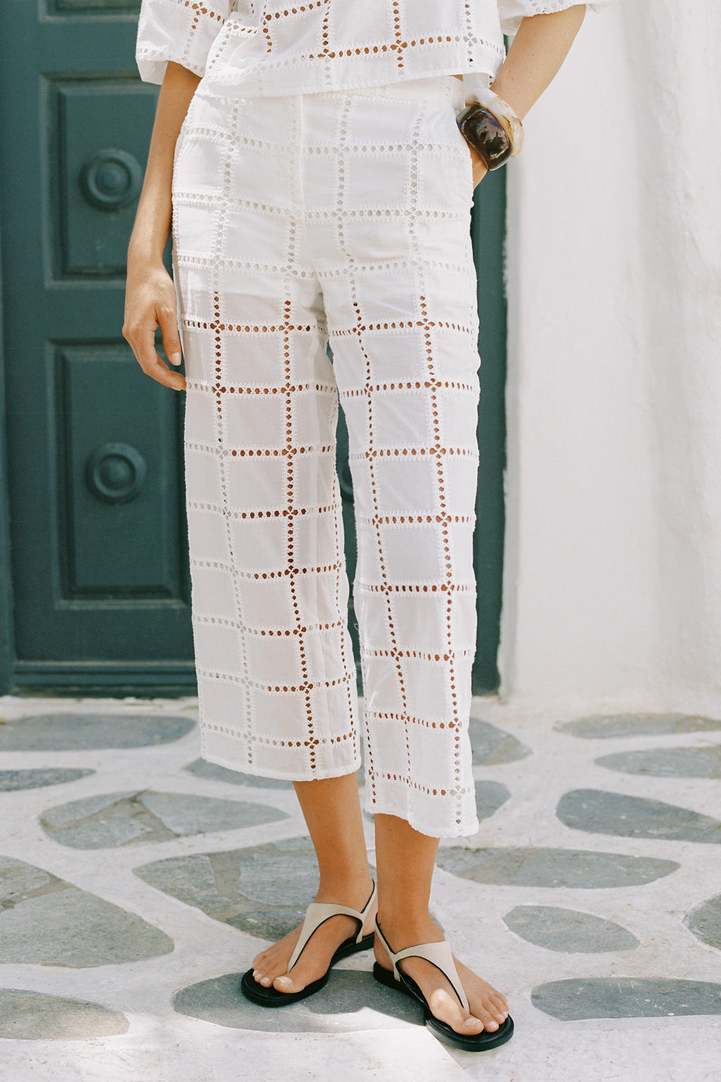 STRAIGHT-LEG TROUSERS WITH CUTWORK EMBROIDERY - Zara фото 6