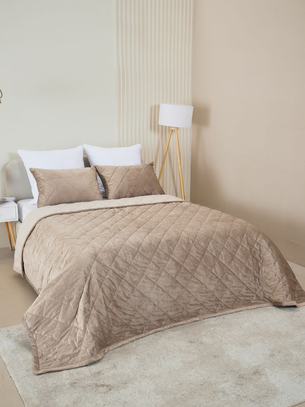 Набор покрывало и чехлы на подушку - Кристалл, цвет бежевый 200х220