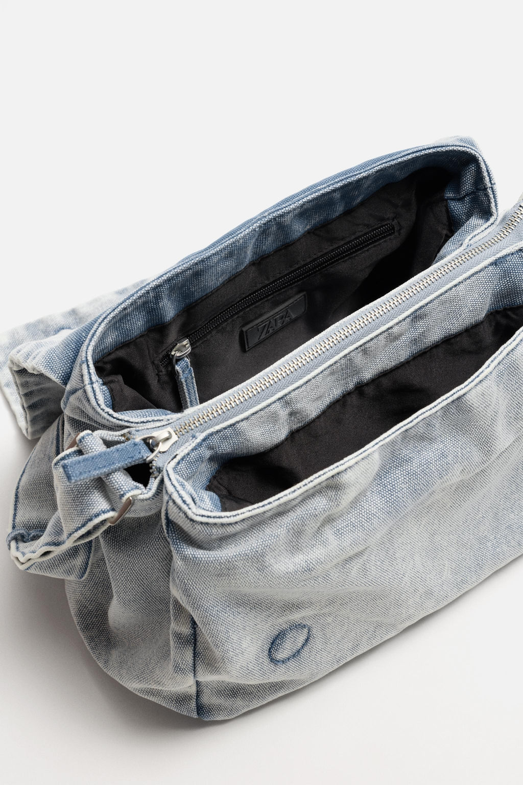 WASHED-EFFECT DENIM CROSSBODY BAG - Zara фото 4