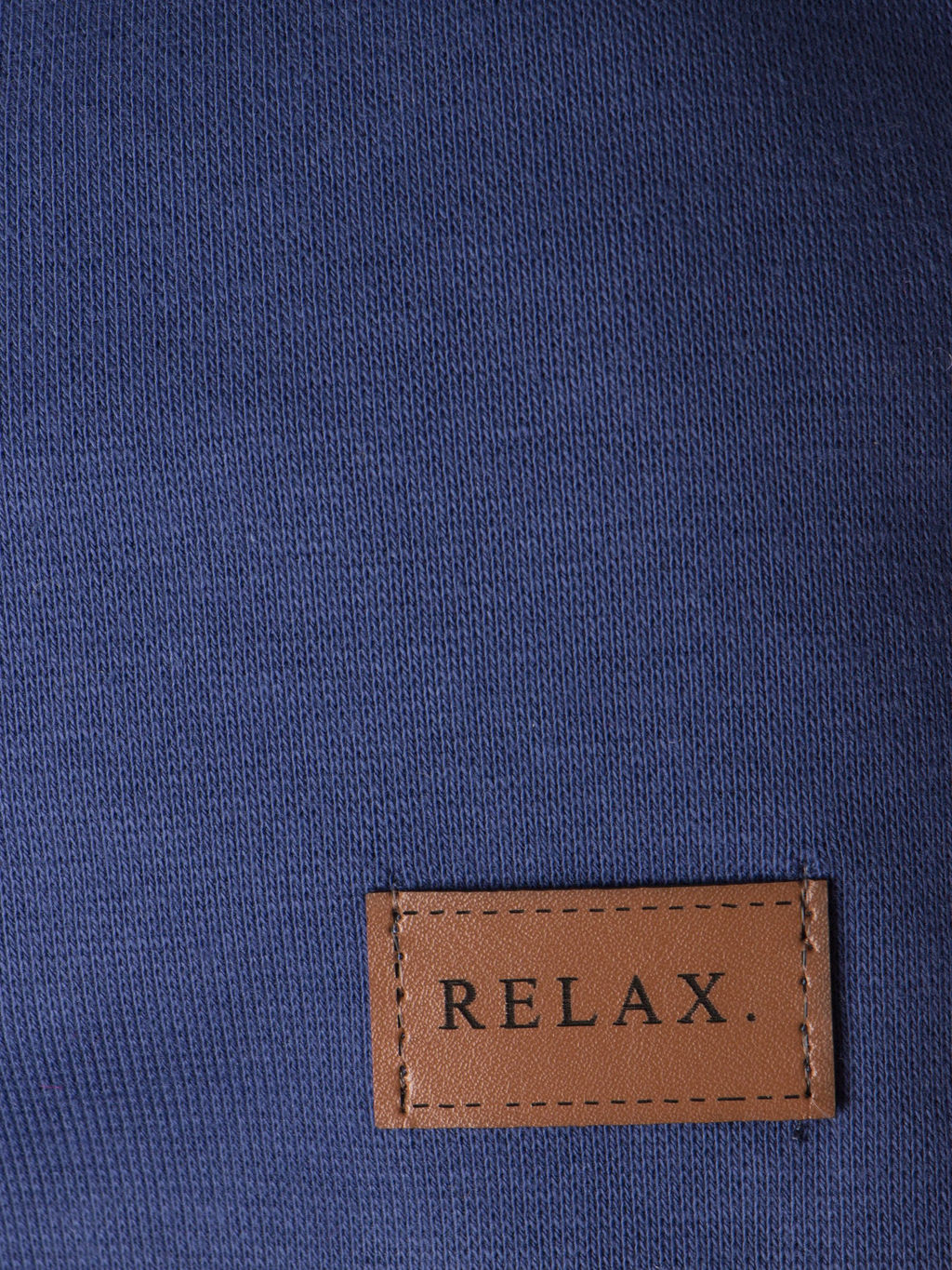 Шапка трикотажная детская формы лопата, нашивка RELAX + снуд, джинс
