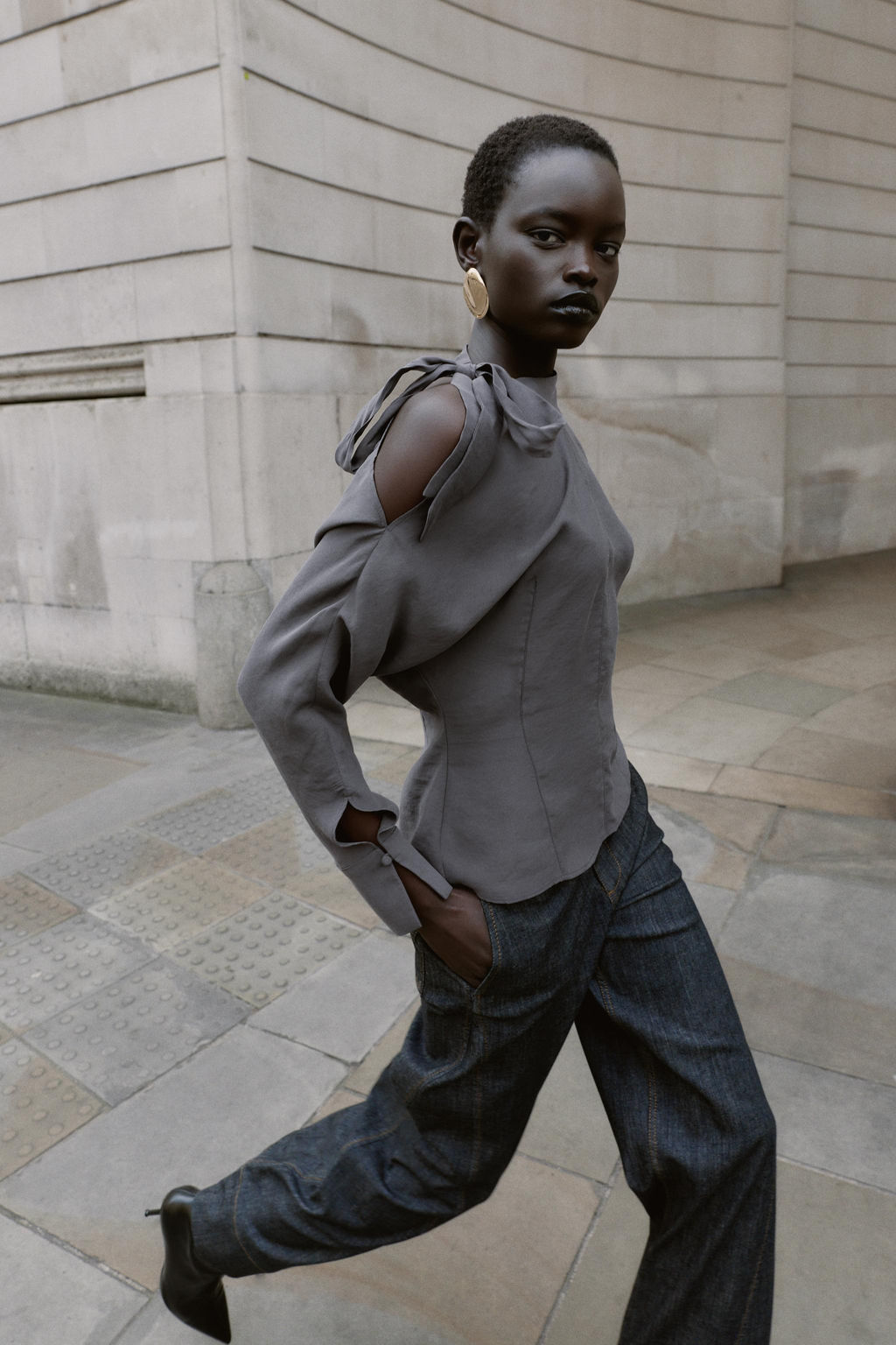 BLOUSE WITH SHOULDER OPENING AND BOW