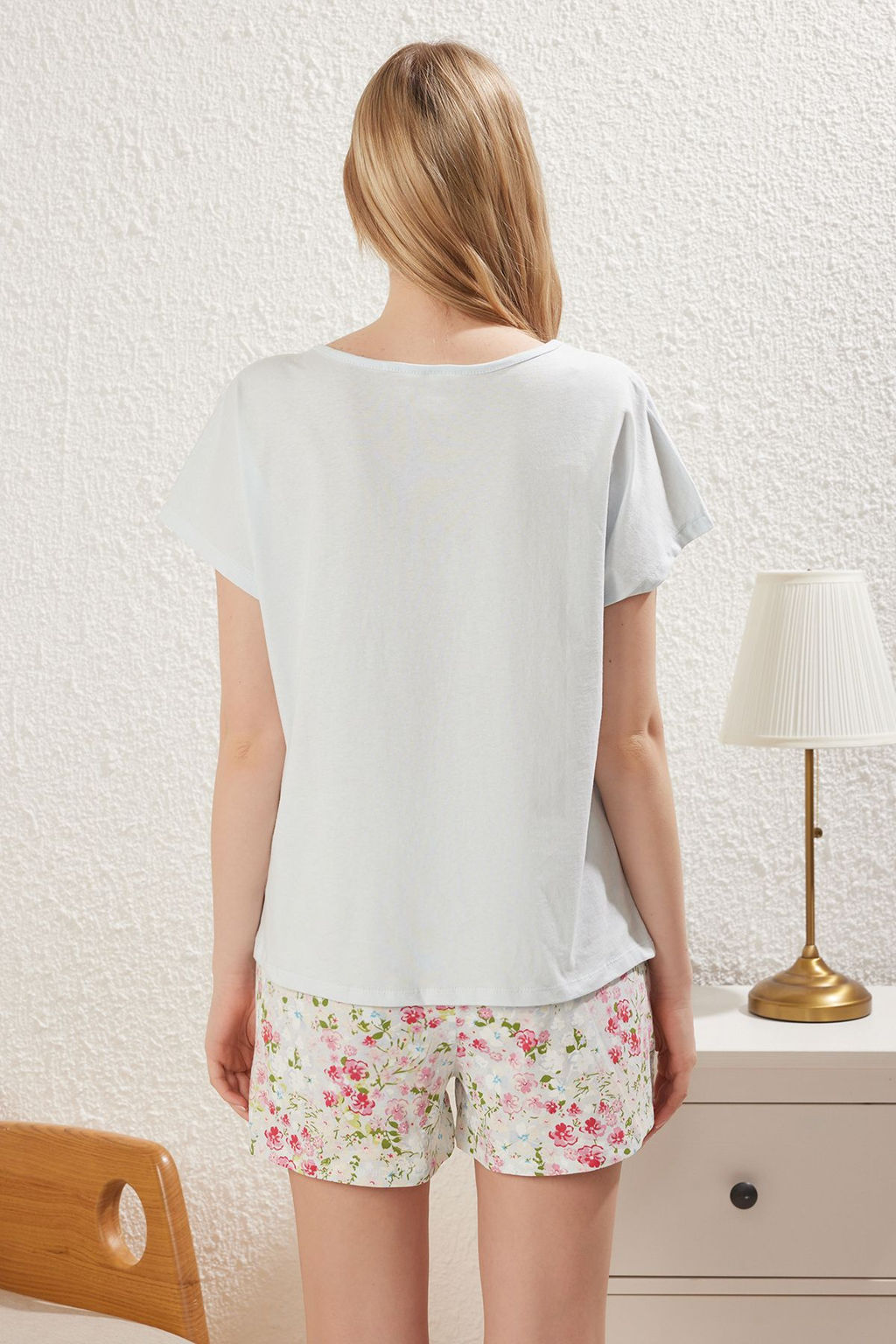 Trendyolmilla Mavi %100 Pamuklu Cicekli Sortlu Orme Pijama Tak?m? THMSS25PT00184 фото 5