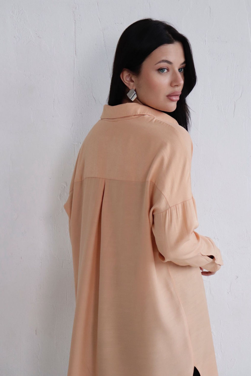 Базовая удлинённая рубашка свободного силуэта - Martichelli фото 130