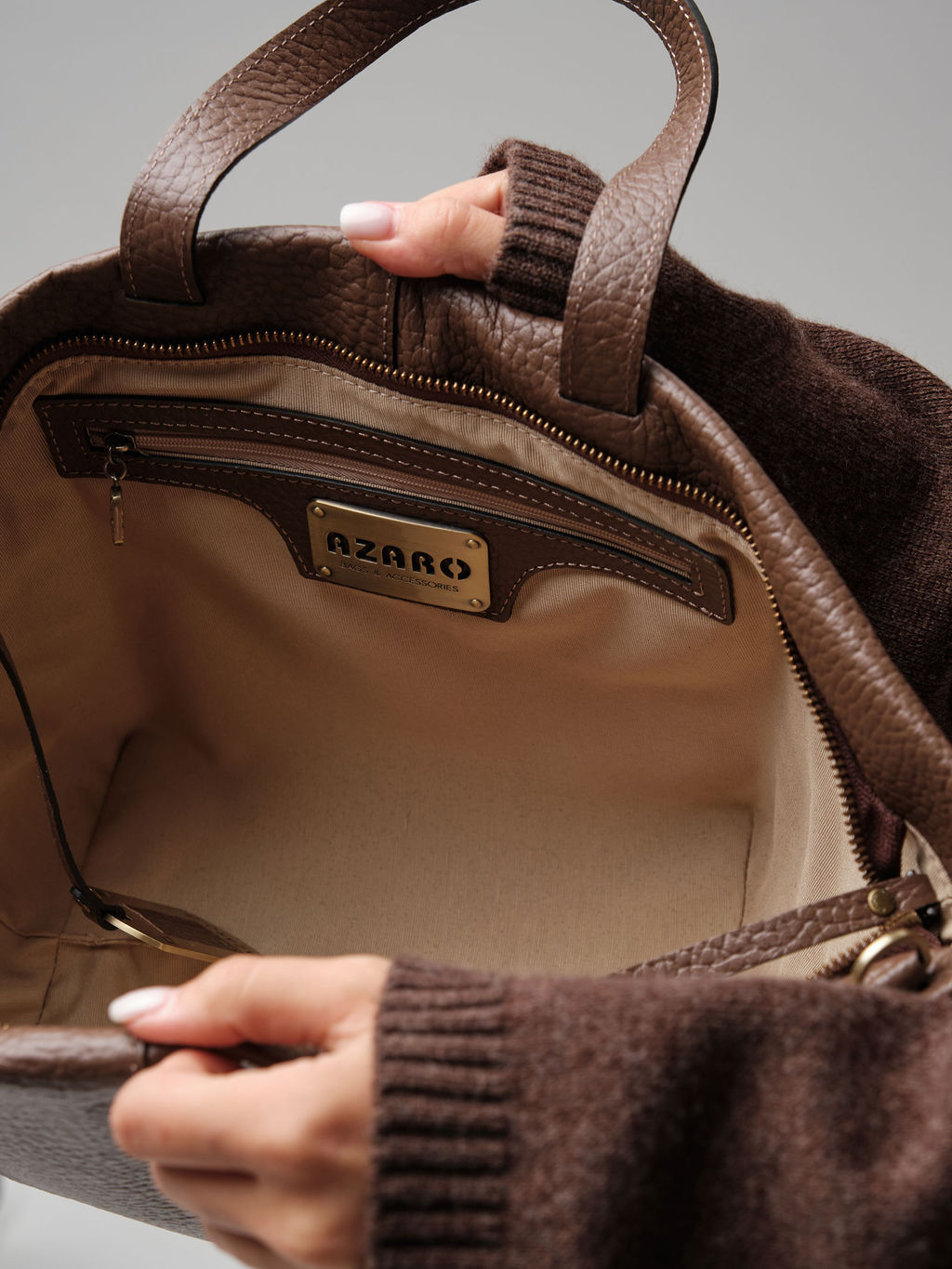 Кожаная сумка Azaro 31355 коричневый какао