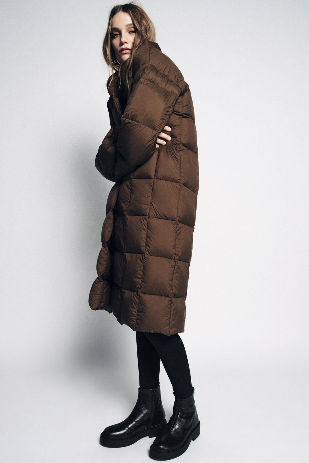 FLAT WATER-REPELLENT LEATHER ANKLE BOOTS