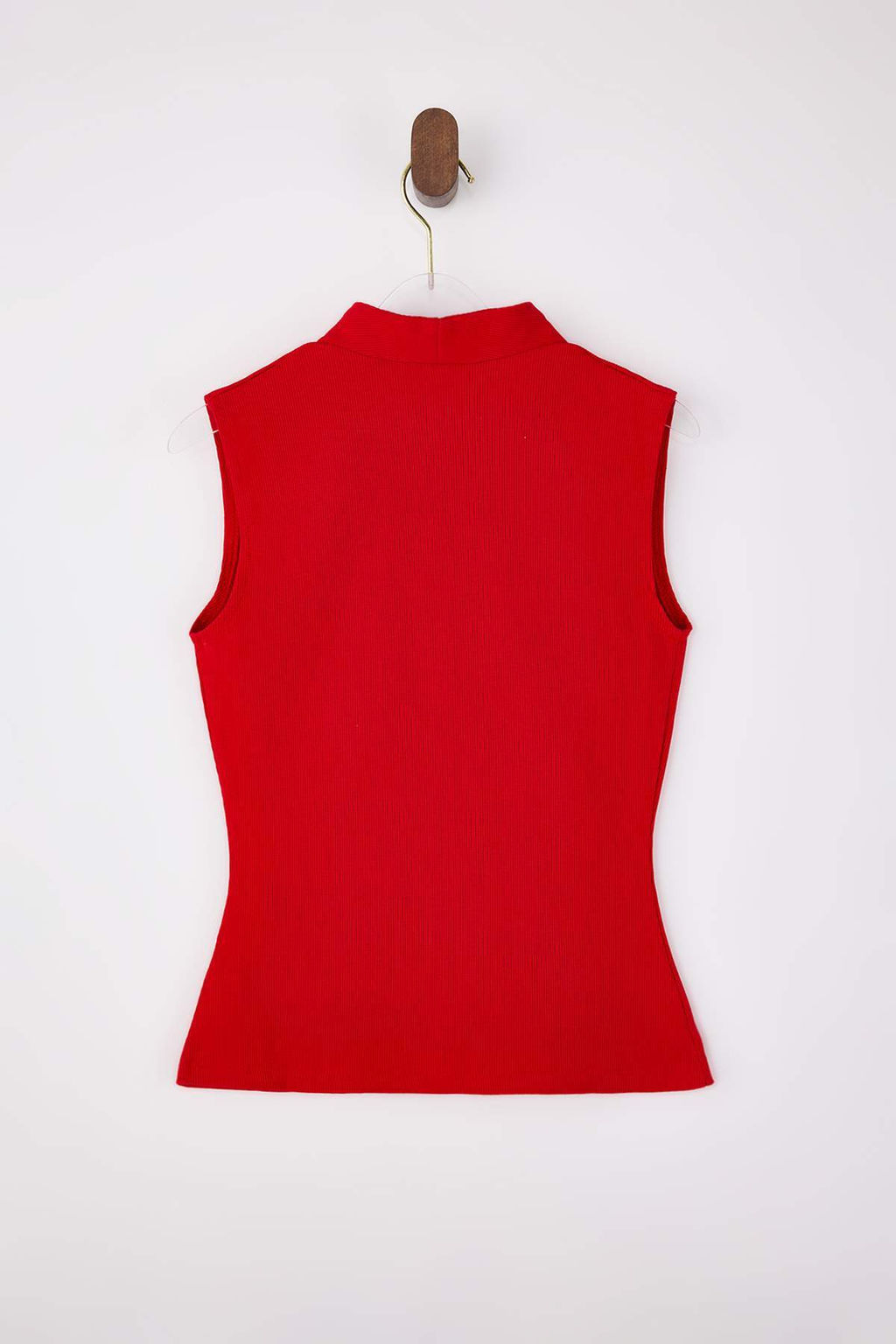 K?rm?z? Fitted/Vucuda Oturan V Yaka Kolsuz Fitilli Esnek Orme Bluz TWOSS26BZ00237