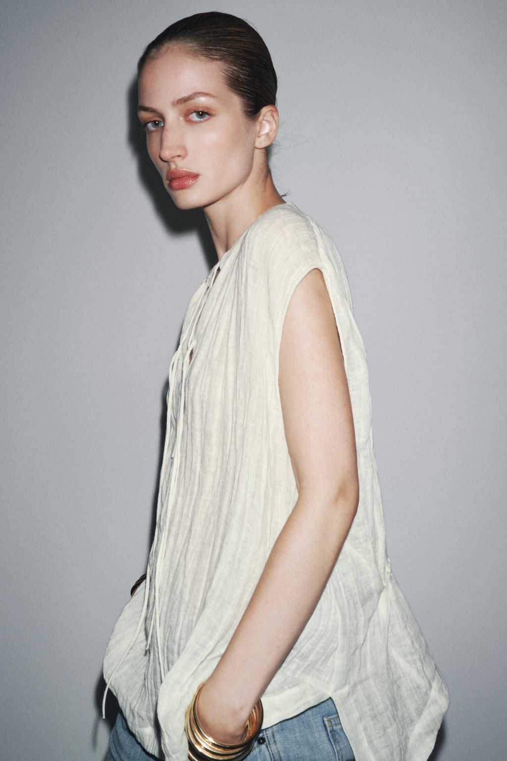 ZW COLLECTION LINEN BLOUSE WITH TIED DETAILS - Zara фото 2