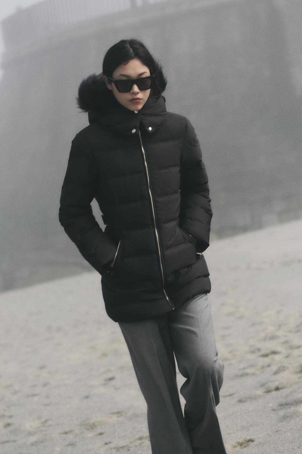 SEMI-LONG HOODED PUFFER JACKET
