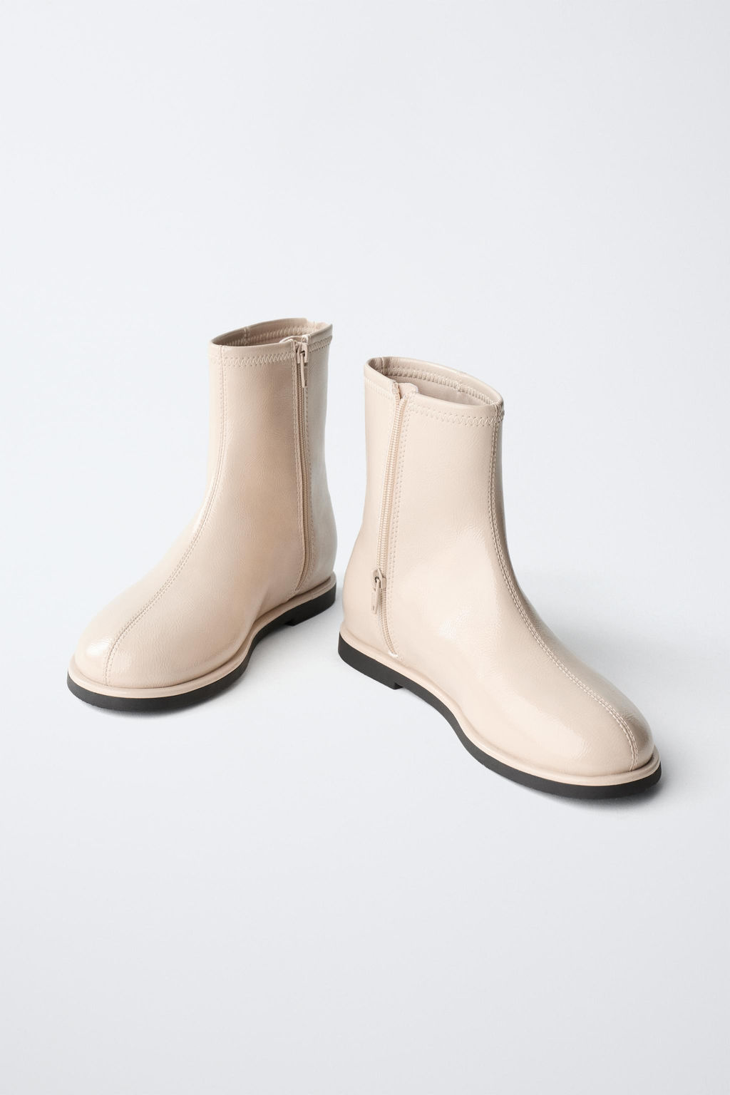 ECRU PATENT-FINISH ANKLE BOOTS - Zara фото 3