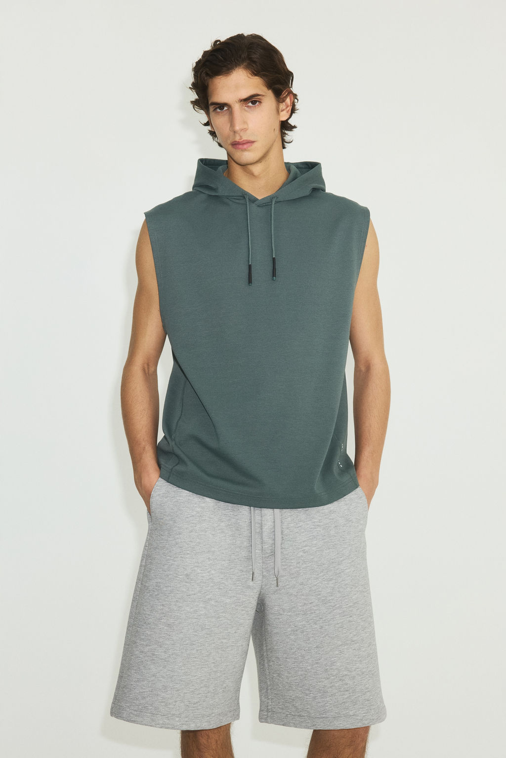 Sudadera sport sin mangas con DryMove Regular Fit - H&m фото 10
