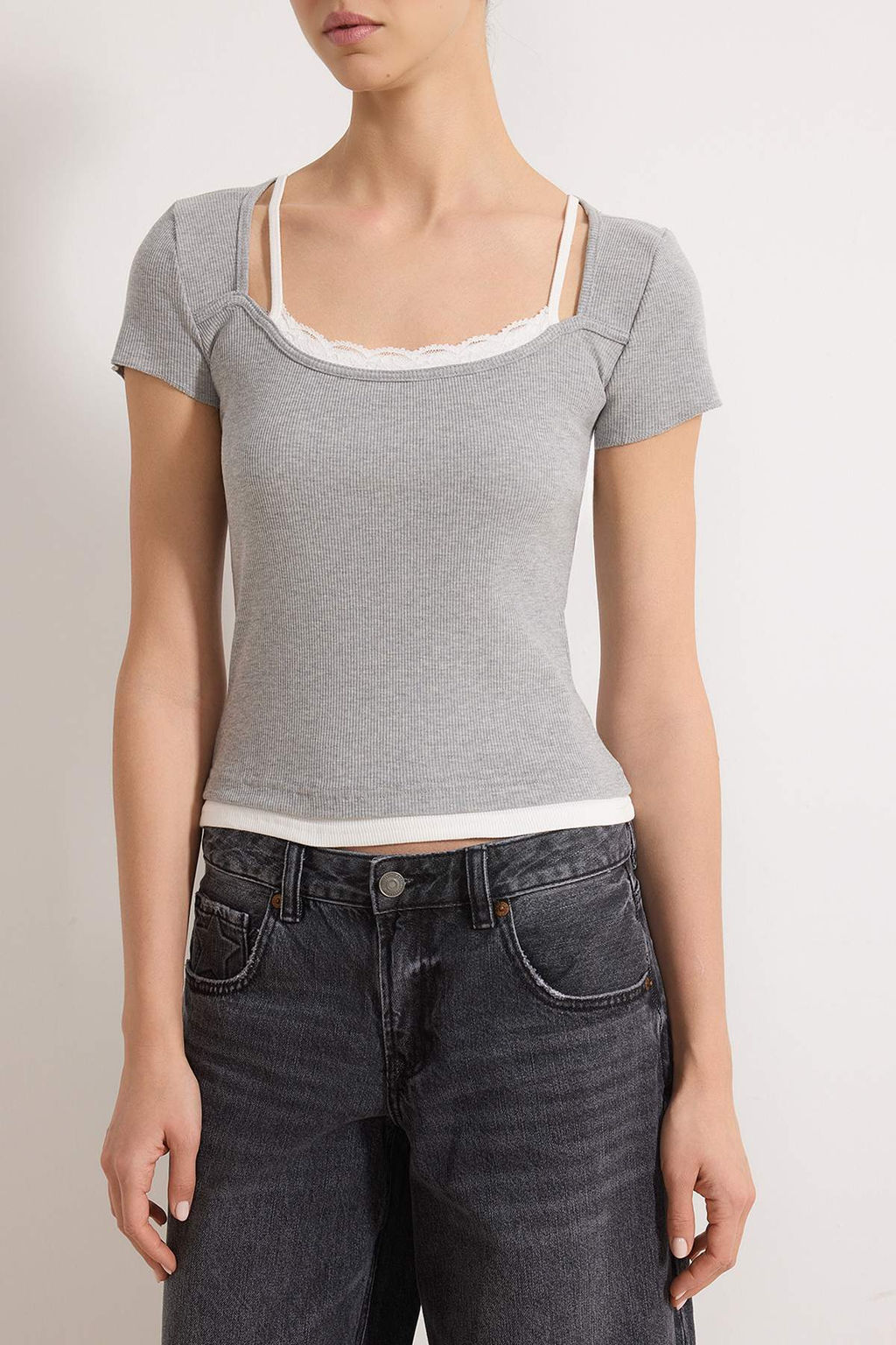 Gri Melanj Renk Bloklu Fitted/Vucuda Oturan Garni Detayl? Fitilli Esnek Orme Bluz TWOSS26BZ00103 - Trendyolmilla фото 3