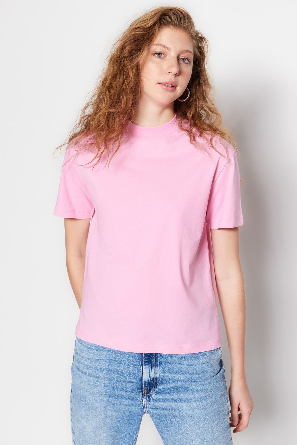 Pembe%100 Pamuk Basic Regular/Normal Kal?p Dik Yaka Orme T-Shirt TWOAW20TS0096