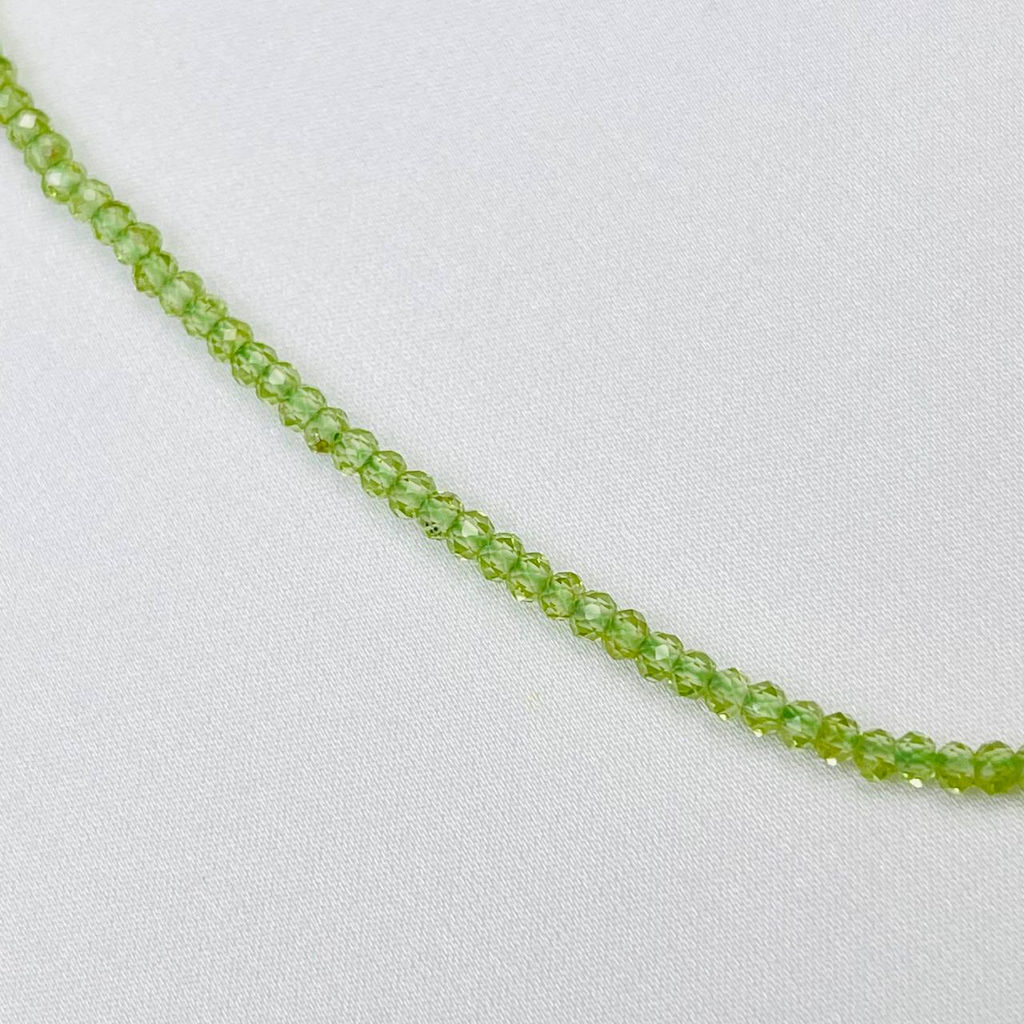 Колье из Хризолита