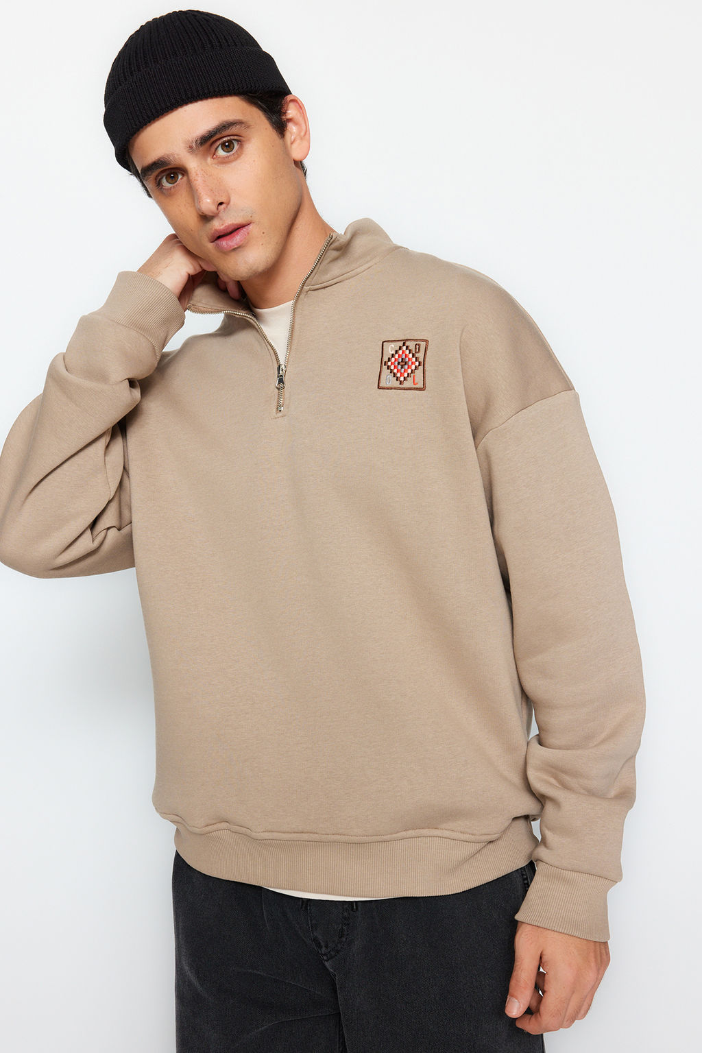 TRENDYOL MAN Vizon Oversize/Genis Kesim Fermuarl? Nak?s Detayl? Ici Polar/S?cak Tutan Sweatshirt TMNAW24SW00132