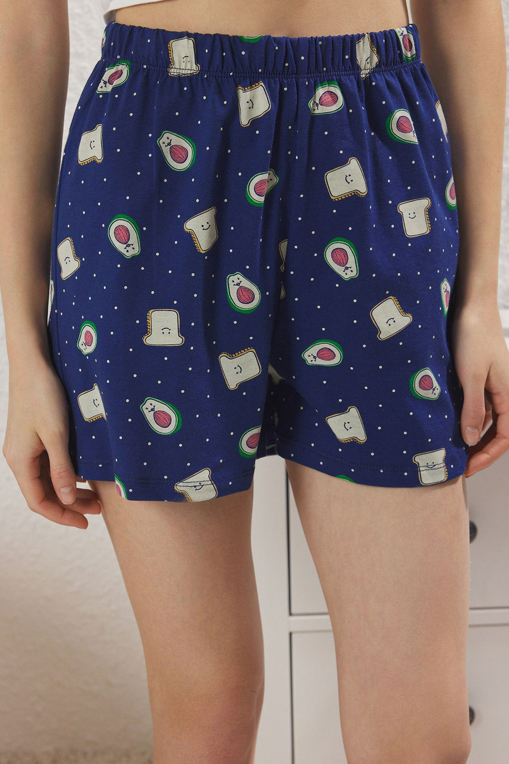 Trendyolmilla Kad?n Couple/Cift Beyaz %100 Pamuklu Avokado Desenli Sortlu Orme Pijama Tak?m? THMSS25PT00294 фото 5