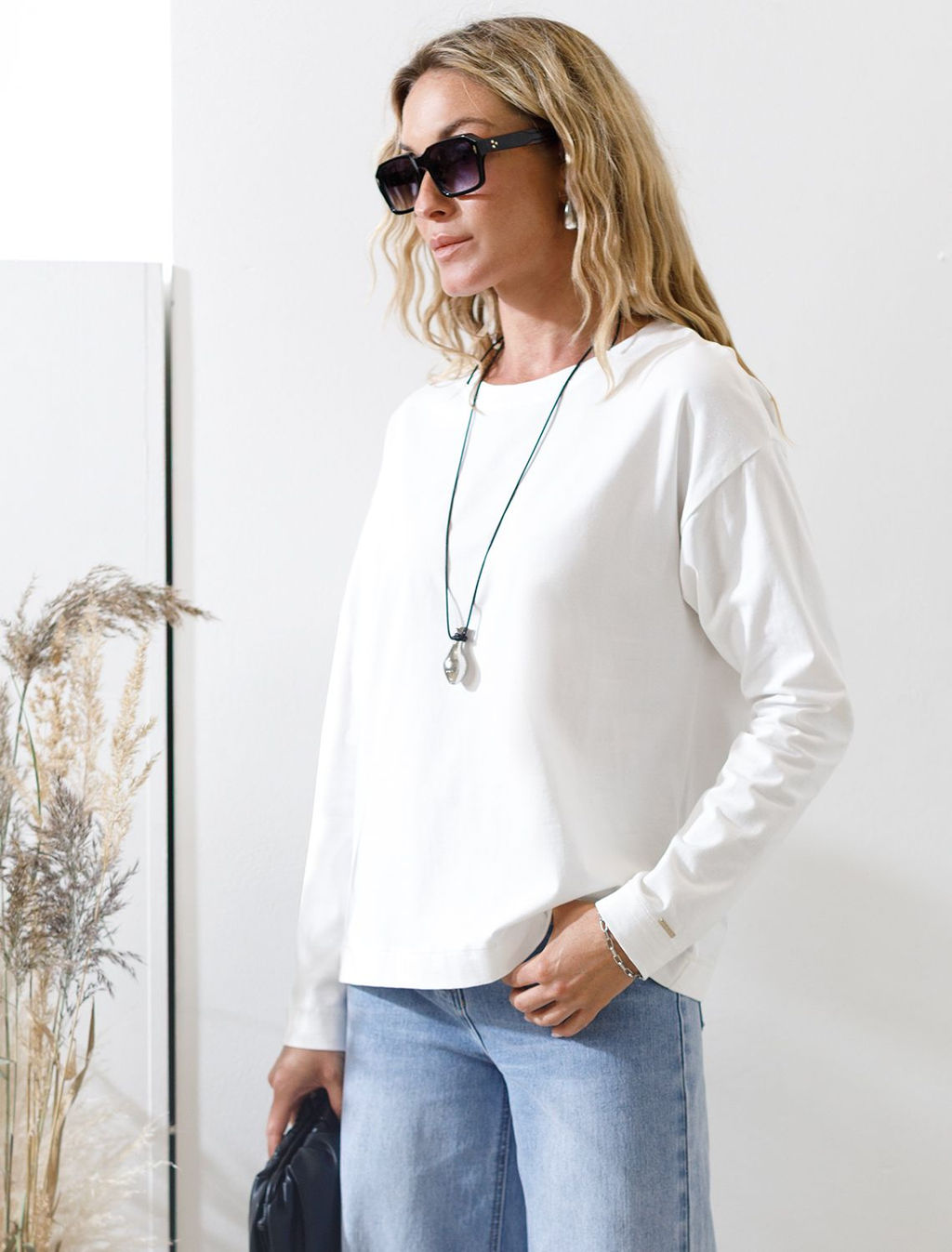 Базовый лонгслив из премиального хлопка с эластаном