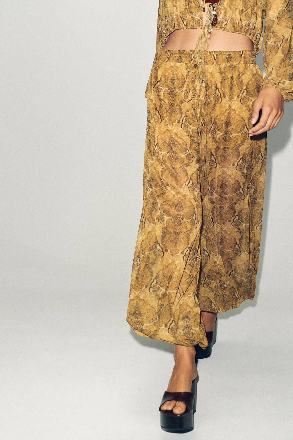 PRINTED BALLOON TROUSERS - Zara фото 4