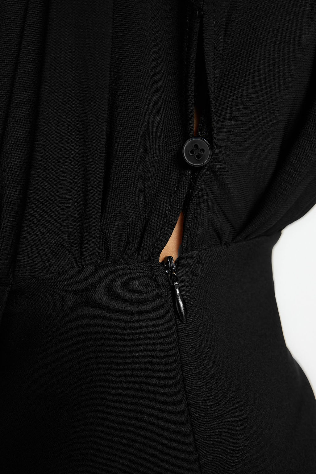 Siyah Vucuda Oturan Vatkal? Dugme Detayl? Mini Dokuma Elbise TWOAW24EL00483