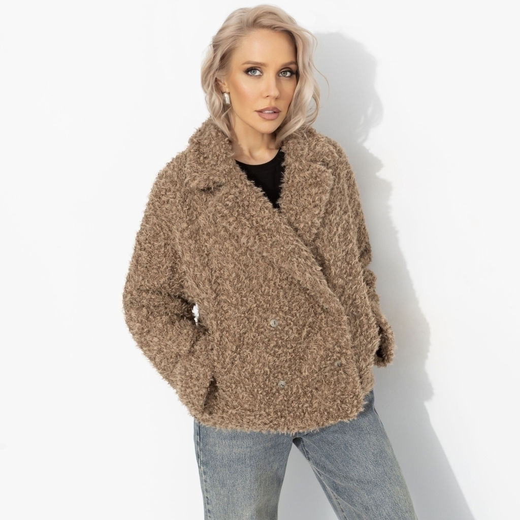 Розыгрыш. Полупальто из экомеха, Слишком заметна (oversize, 50-56)