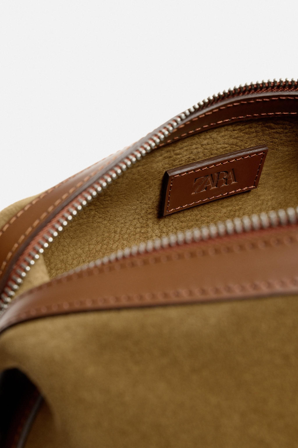 LEATHER TOILETRY BAG - Zara фото 4