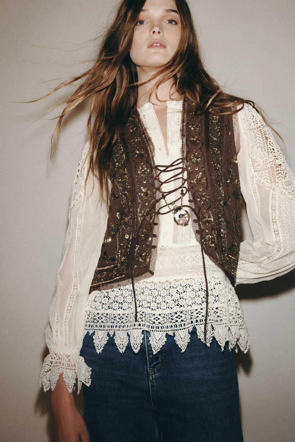 ZW COLLECTION EMBROIDERED LACE BLOUSE