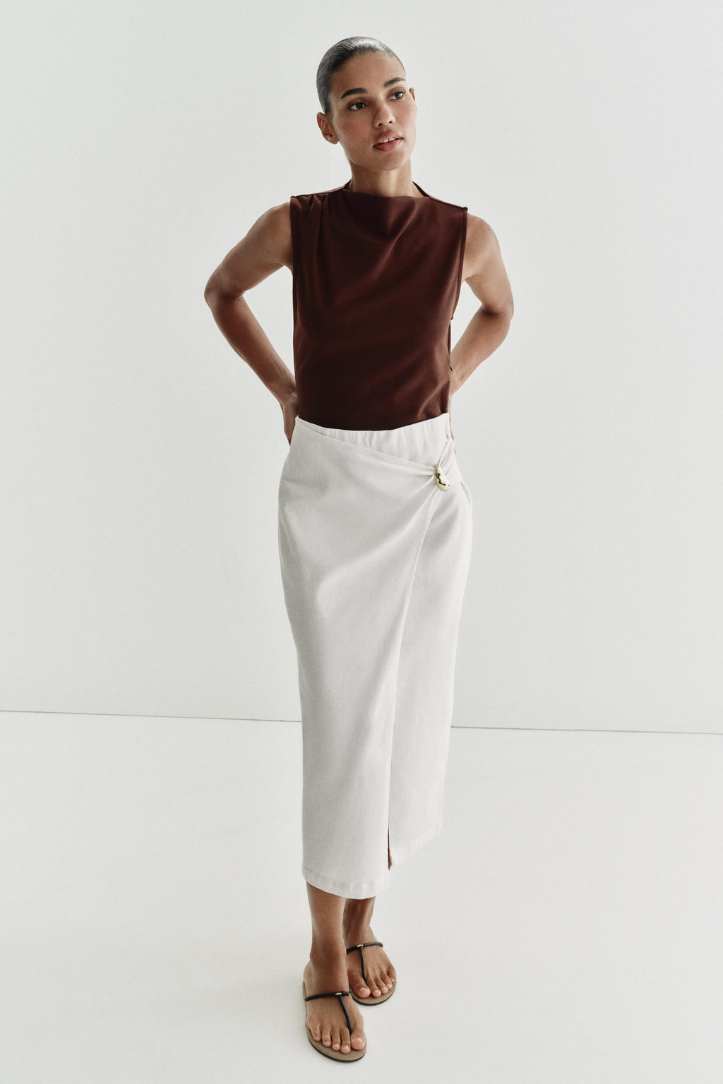 VESTIDO MIDI COMBINADO FORNITURA / Marr?n / Crudo