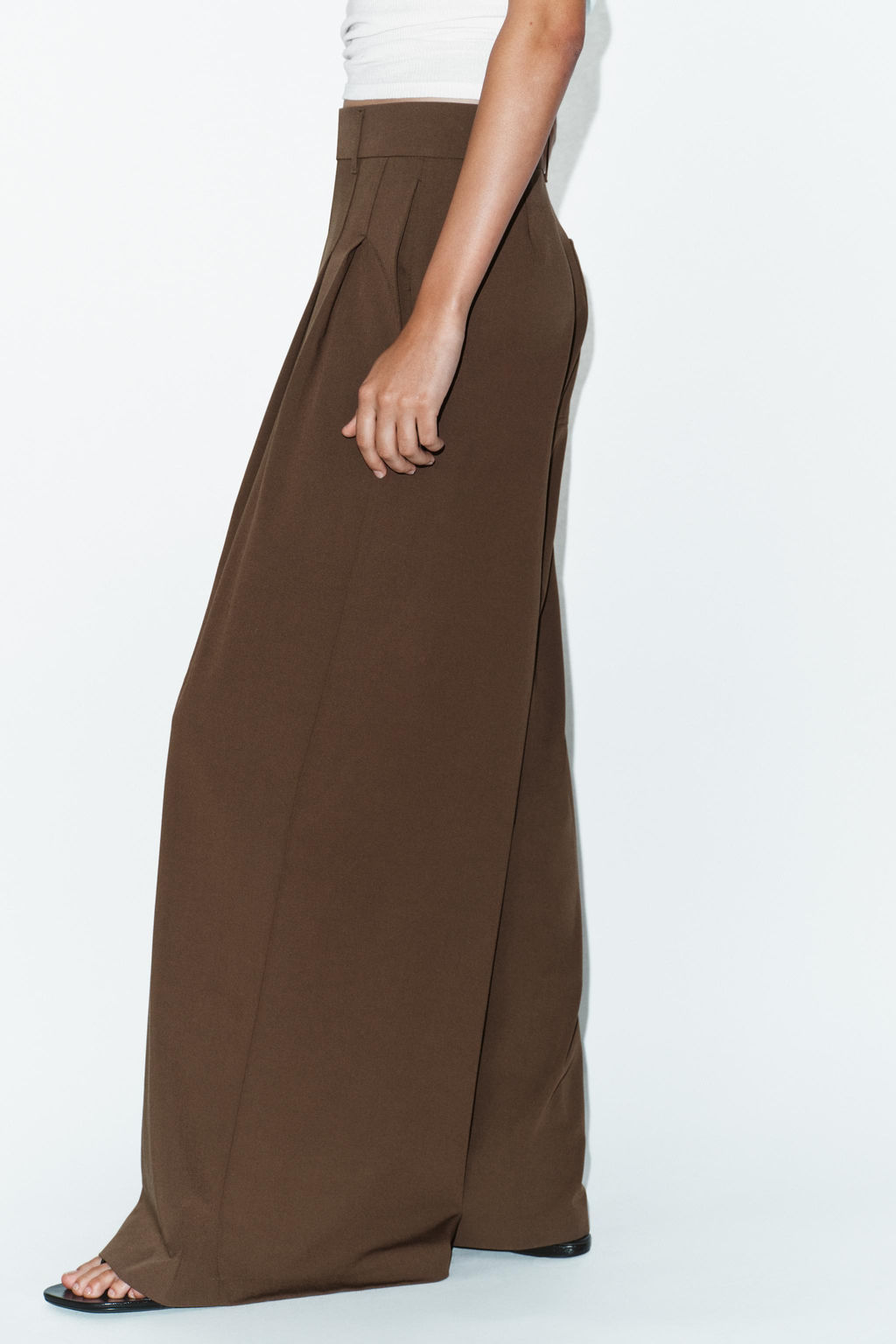 PANTAL?N ANCHO PINZAS / Marr?n vigor? - Zara фото 4