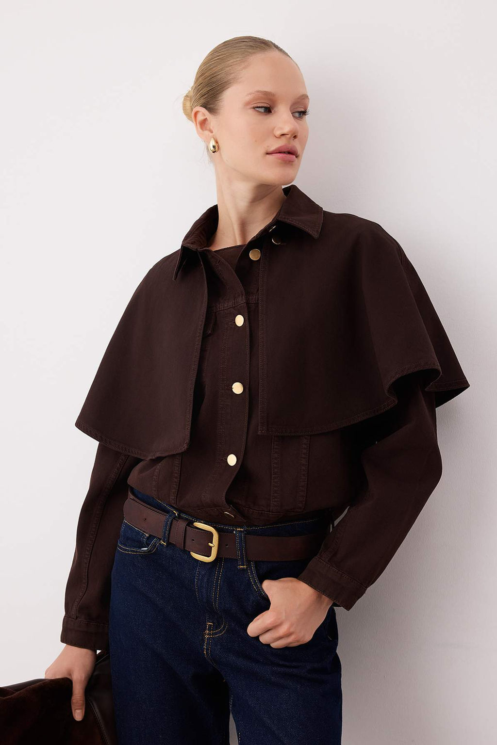 Kahverengi C?kar?labilir Pelerinli Denim Panco Ceket TWOAW26CE00001 - Trendyolmilla фото 2