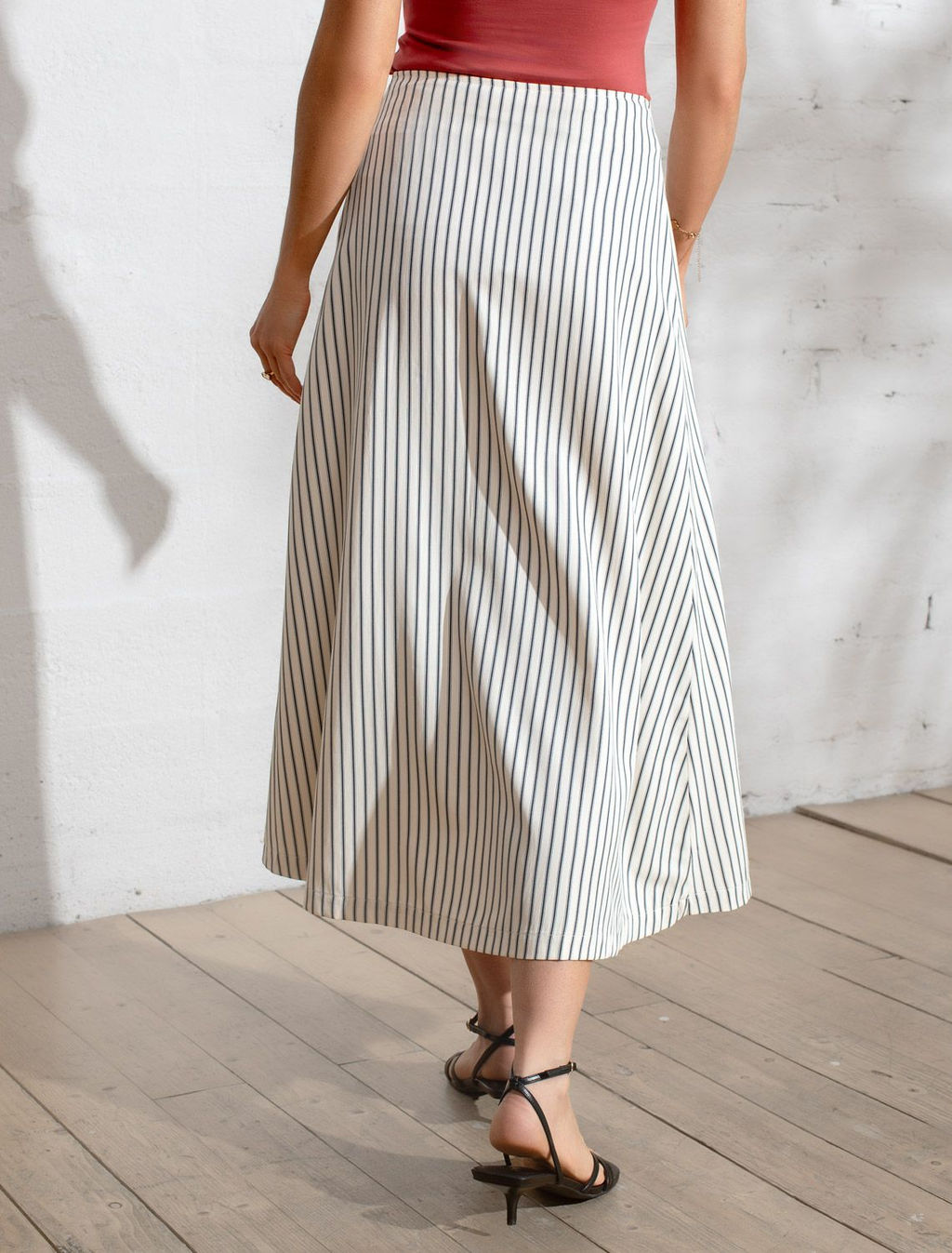 Юбка миди на запАх в полоску из легкого хлопкового поплина - Vilatte фото 2