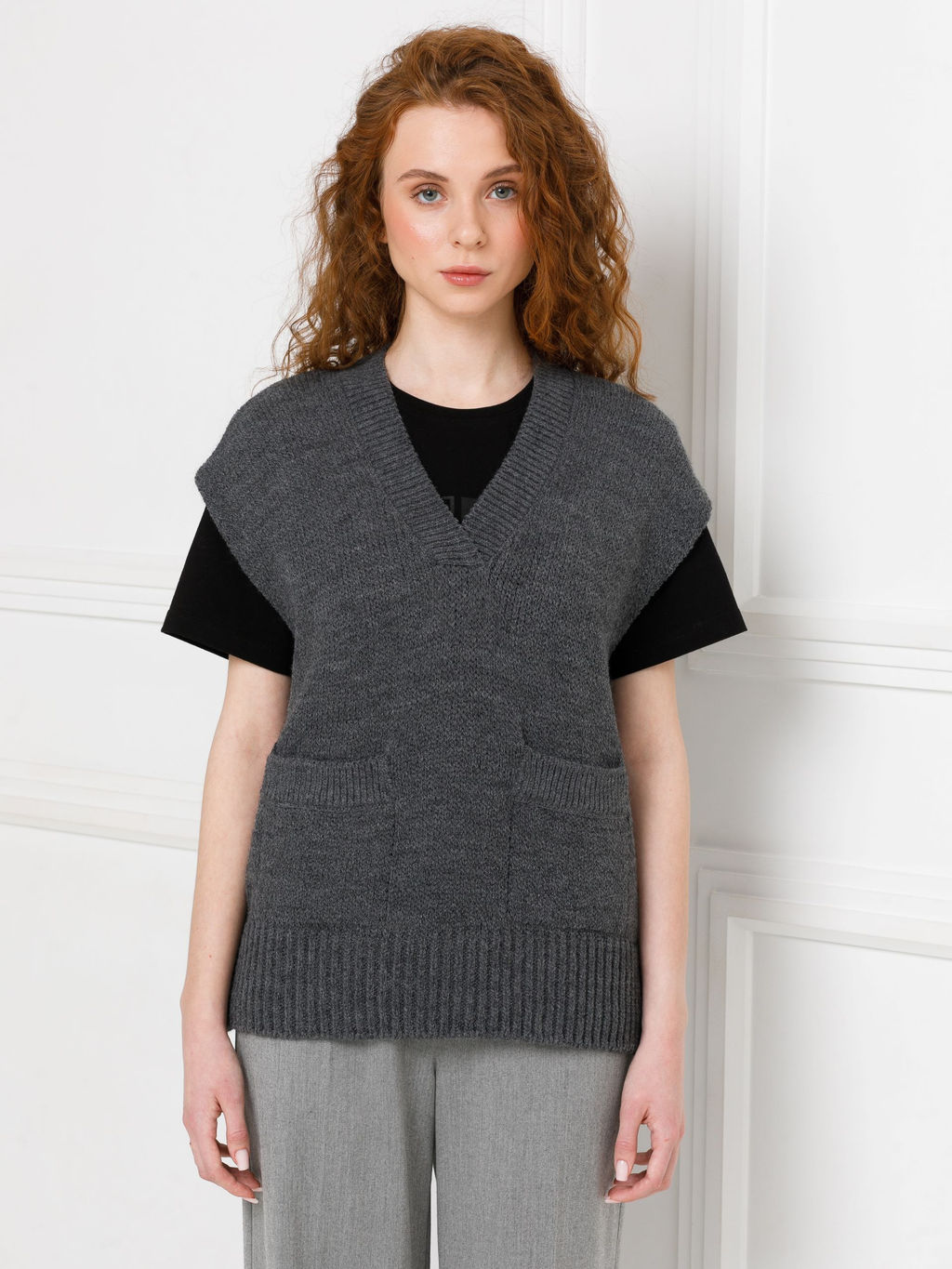 Жилет вязаный