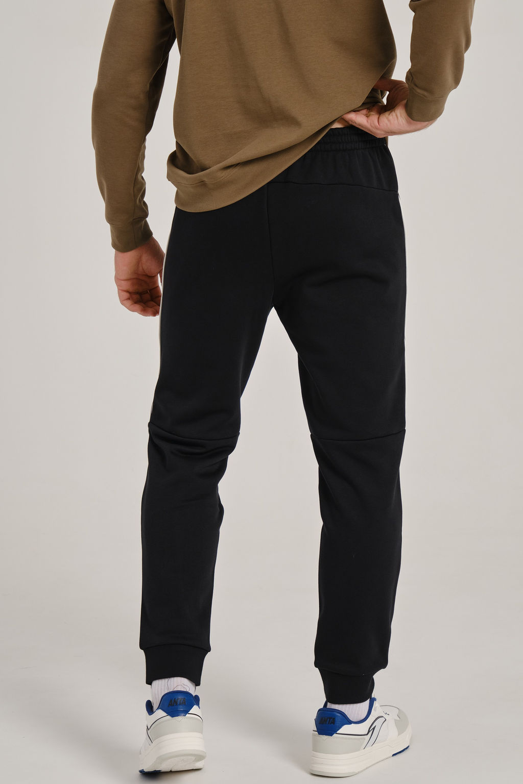 Брюки трикотажные утепленные Черный TRN Knit Track Pants - Anta фото 6