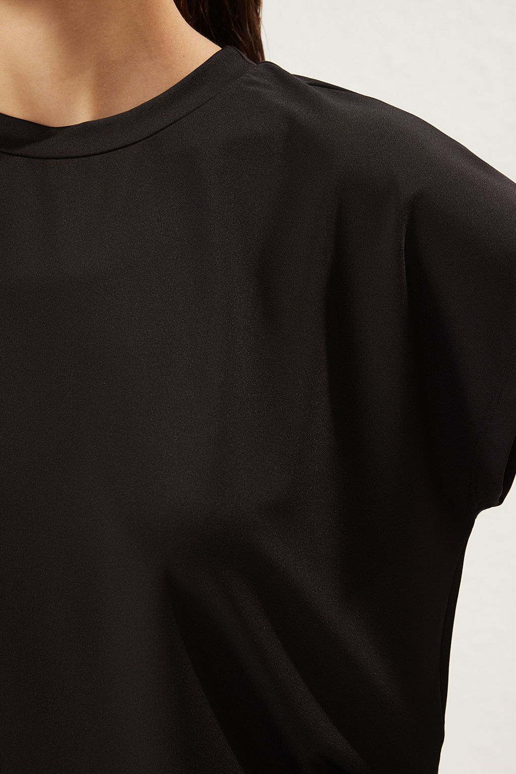 TRENDYOLMILLA Siyah Micro Kumas Spor Orme T-Shirt THMSS25TS00001 фото 8