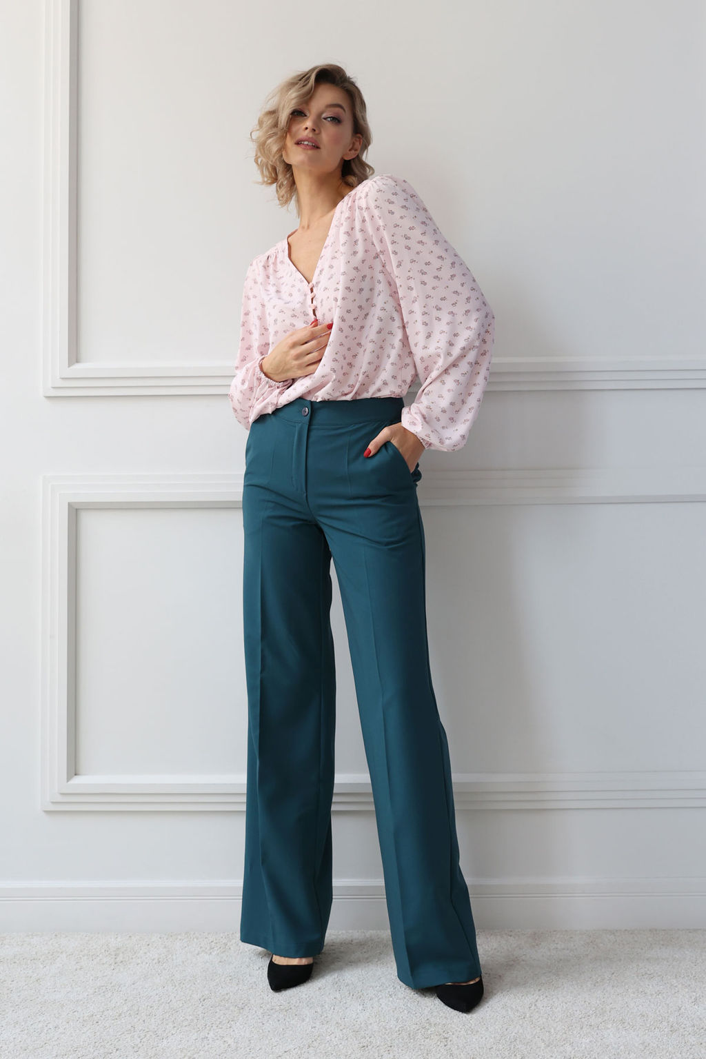 Блузка с глубоким вырезом - Looklikecat фото 2