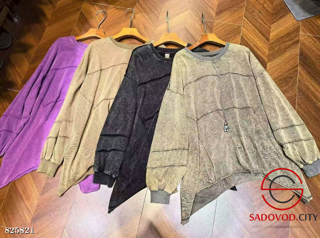 Свитшот женский с круглым вырезом