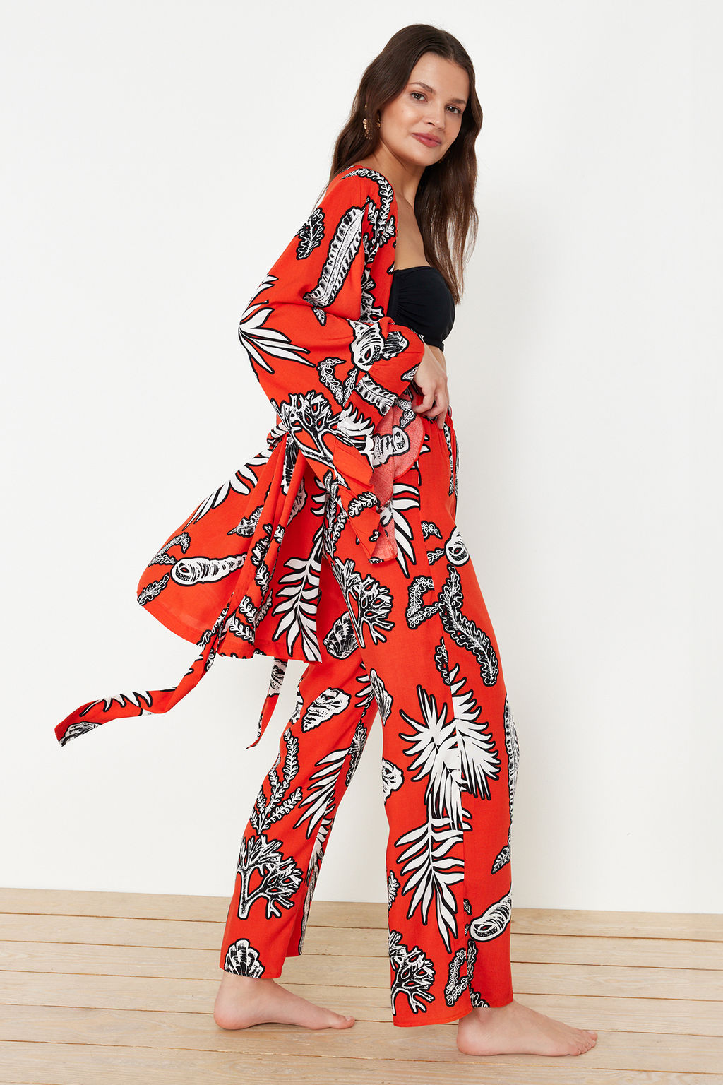 TRENDYOLMILLA Cicek Desenli Dokuma Plaj Pantolon TBESS24PL00021 фото 8