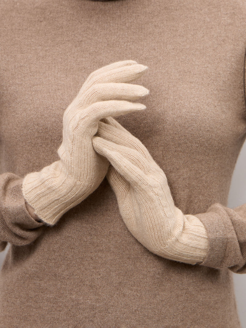 Перчатки из кашемира ULkos бежевые