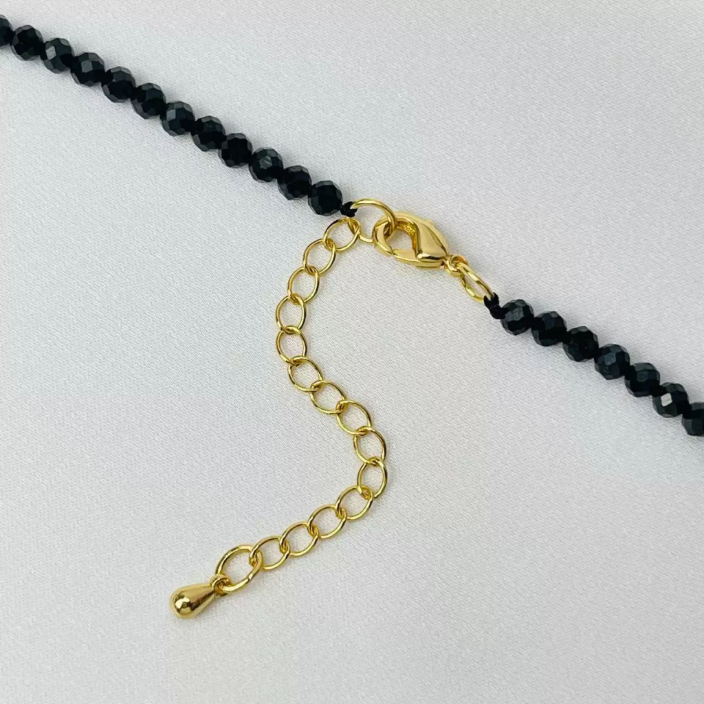 Чокер со вставкой "Крест" из черной Шпинели