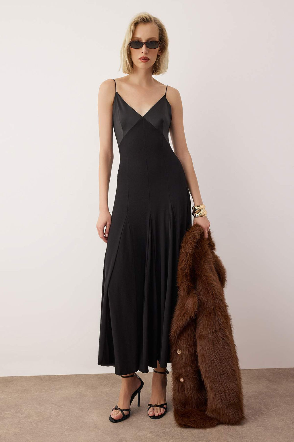 Siyah Orme Saten Detayl? Maxi Astars?z S?k/Gece Elbise TPRAW26EL00115 - Trendyolmilla фото 2