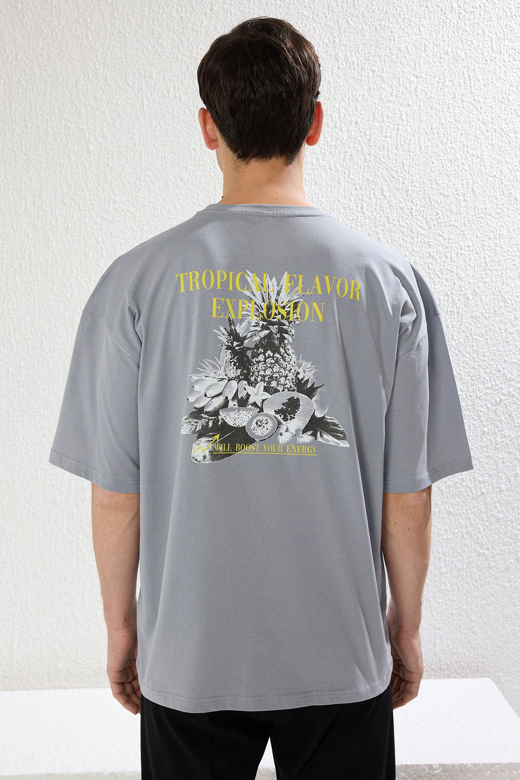 TRENDYOL MAN Gri Oversize/Genis Kesim Meyve S?rt Bask?l? %100 Pamuk T-Shirt TMNSS25TS00052 - Trendyolmilla фото 6