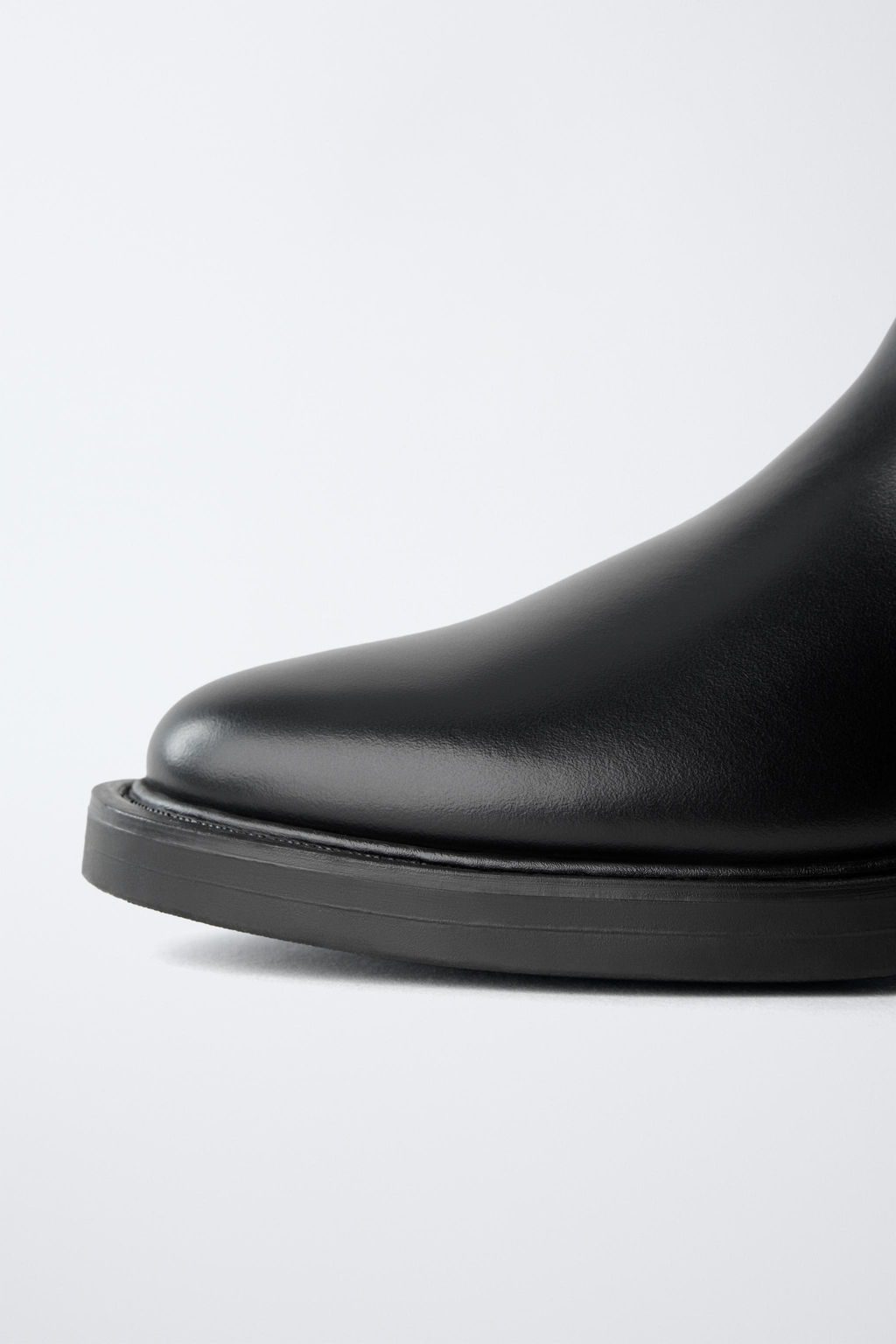 CHELSEA ANKLE BOOTS