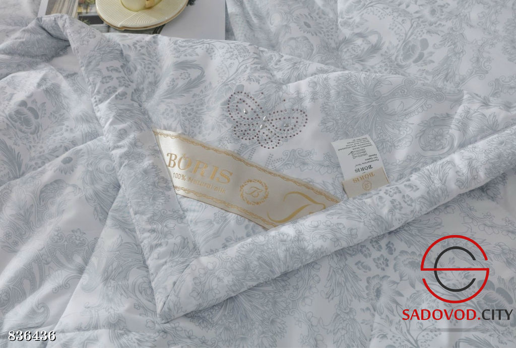 Одеяло на кровать стеганное