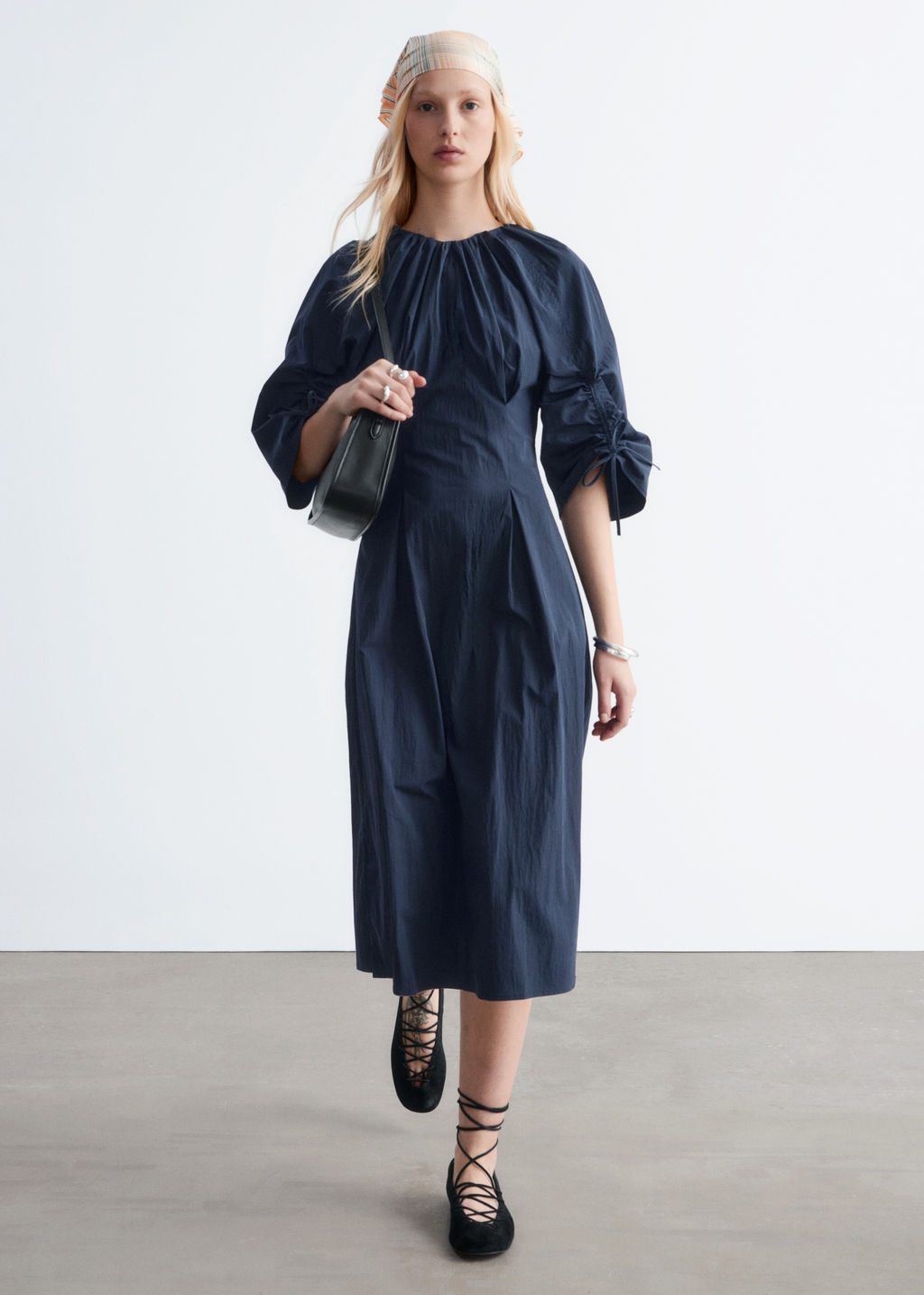 Vestido midi escultural con cordones de ajuste - H&m фото 5