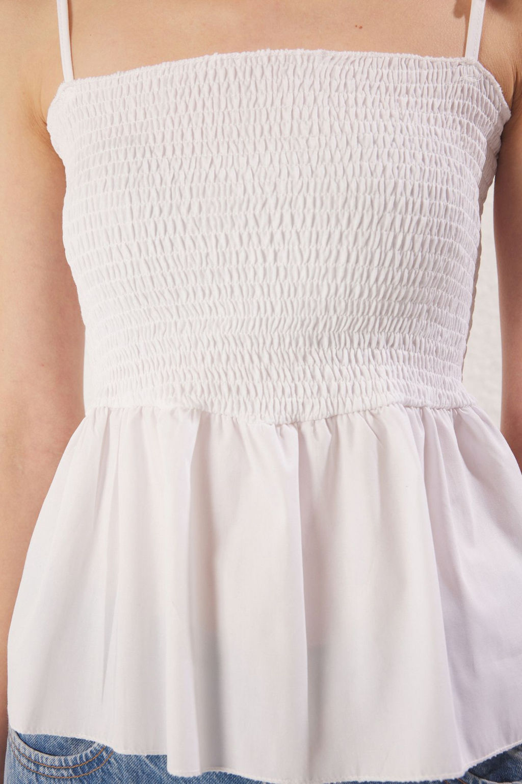 Trendyolmilla Siyah Pamuklu Poplin Detayl? Fitted Ask?l? Gipeli Esnek Orme Bluz TWOSS24BZ00393  фото 4