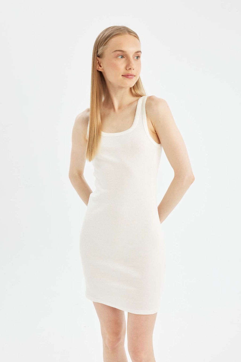 Coool Bodycon Vucudu Saran Basic Duz Fitilli Kaskorse Kolsuz Mini Elbise - Defacto фото 4
