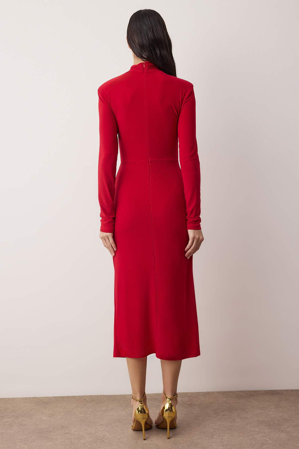 K?rm?z? Cut Out Aksesuar Detayl? Orme Midi Astars?z S?k/Gece Elbise TPRAW26EL00060