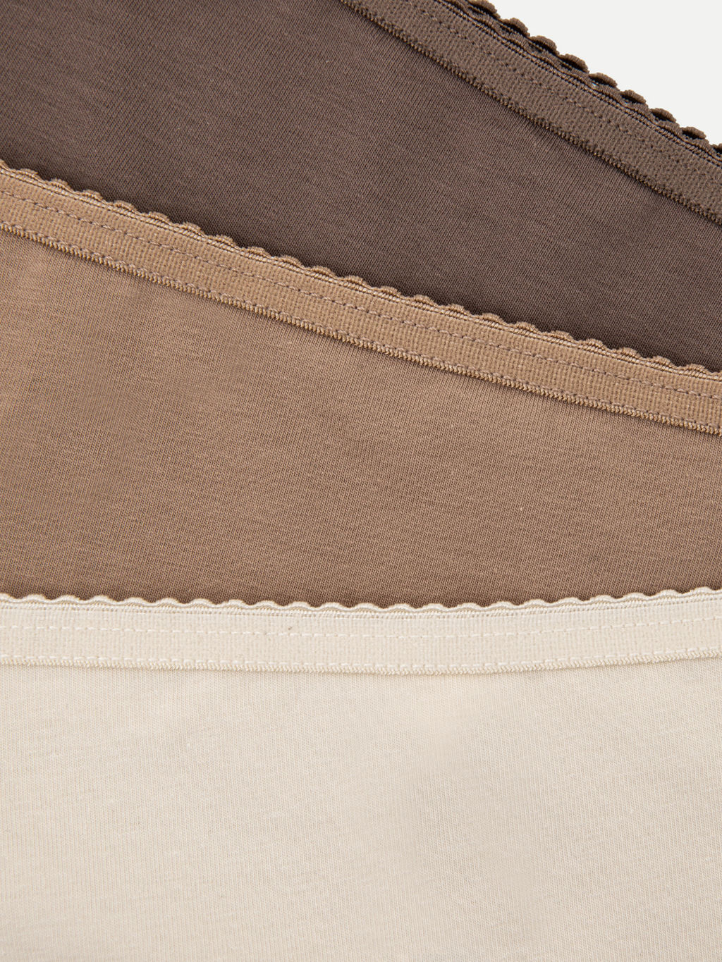 Цена за 2 штуки! Трусы женские макси набор (3 шт.) в бежевых цветах - Mark formelle фото 10